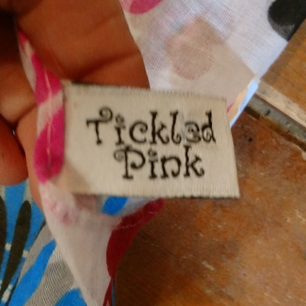 Tickled pink long large scarf/ cover up/ sarong - Picture 4 of 7